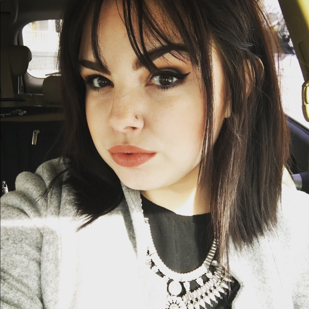 Meet your Posher, Allison